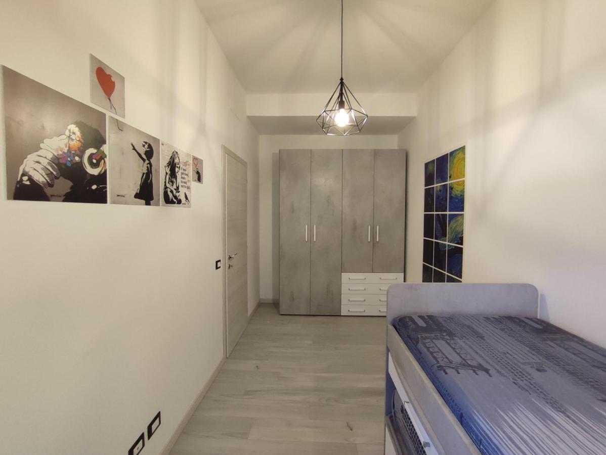 Vista Lago Lecco - Neiade Guest House Pescate Bagian luar foto